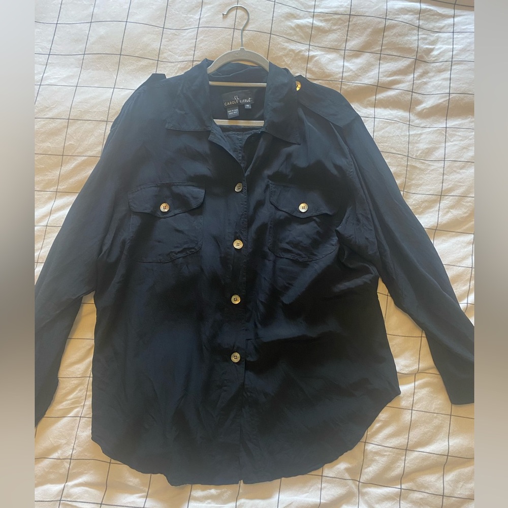 Vintage Carole Little 100% Silk blouse with shell buttons